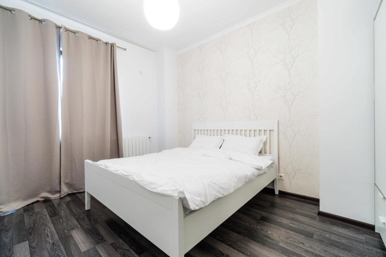 Luxury Baneasa Appartamento Bucarest Esterno foto