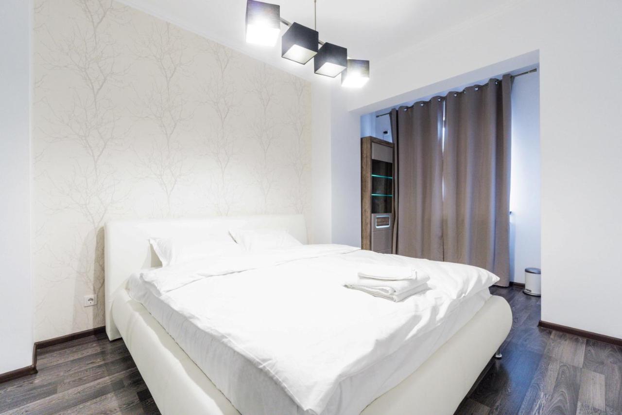 Luxury Baneasa Appartamento Bucarest Esterno foto