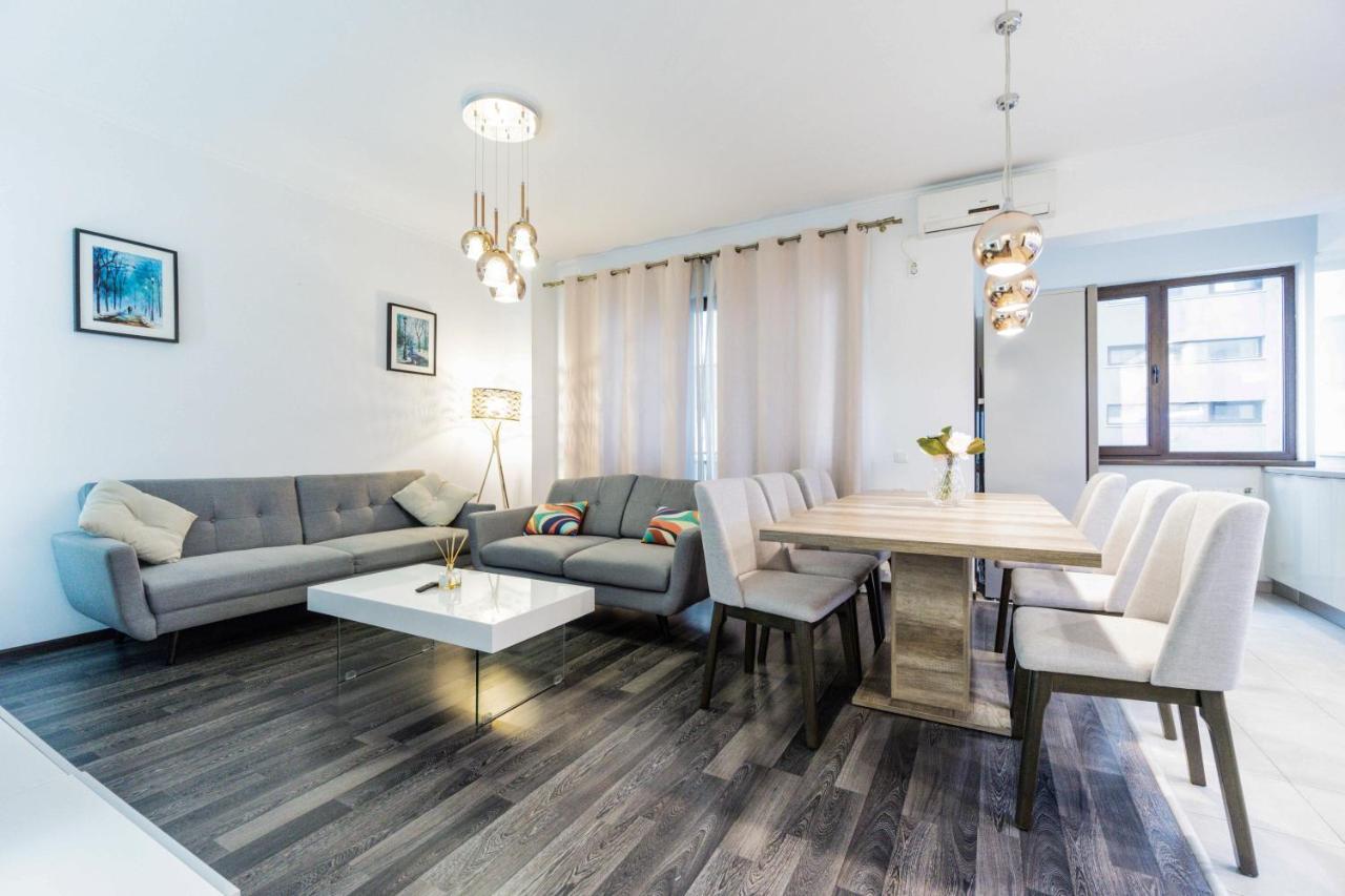 Luxury Baneasa Appartamento Bucarest Esterno foto