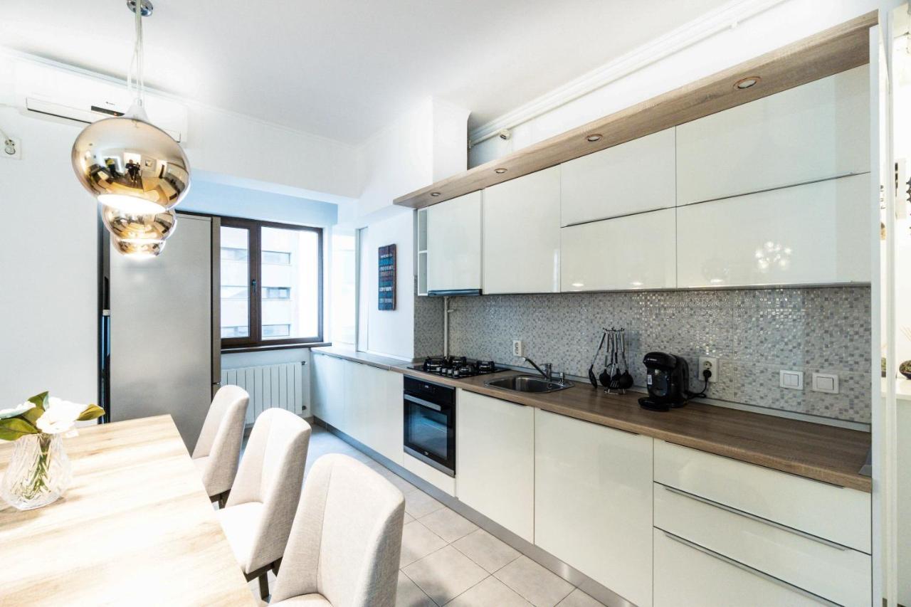 Luxury Baneasa Appartamento Bucarest Esterno foto